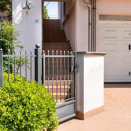 Tre Trilo&suites Apartmanhotel Rimini