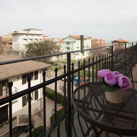 Tre Trilo&suites Ξενοδοχείο με διαμερίσματα 3*