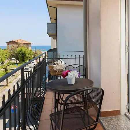 شقة فندقية Tre Trilo&suites 2*