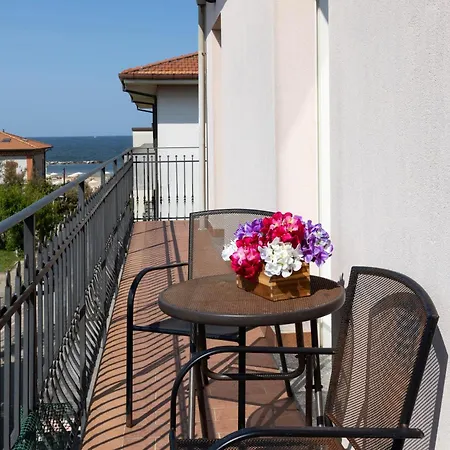 Tre Trilo&suites 2* ريميني